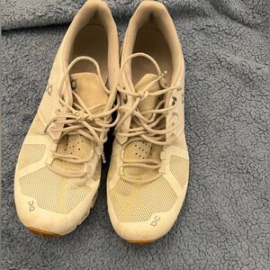 Women’s On Cloud Tennis Shoes Worn